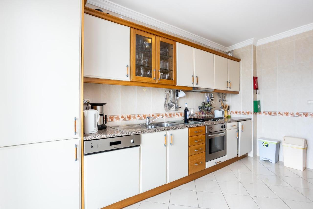 Floor With Great Views! Apartamento